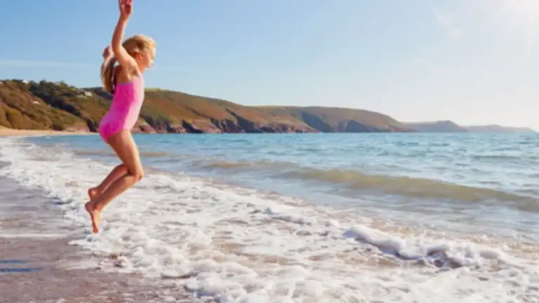 Safety tips for swimming the sea