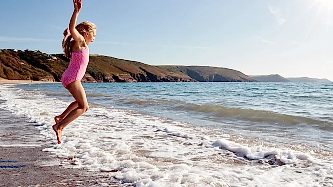 Safety tips for swimming the sea